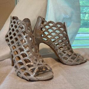 Vince Camuto Mermaid Heels